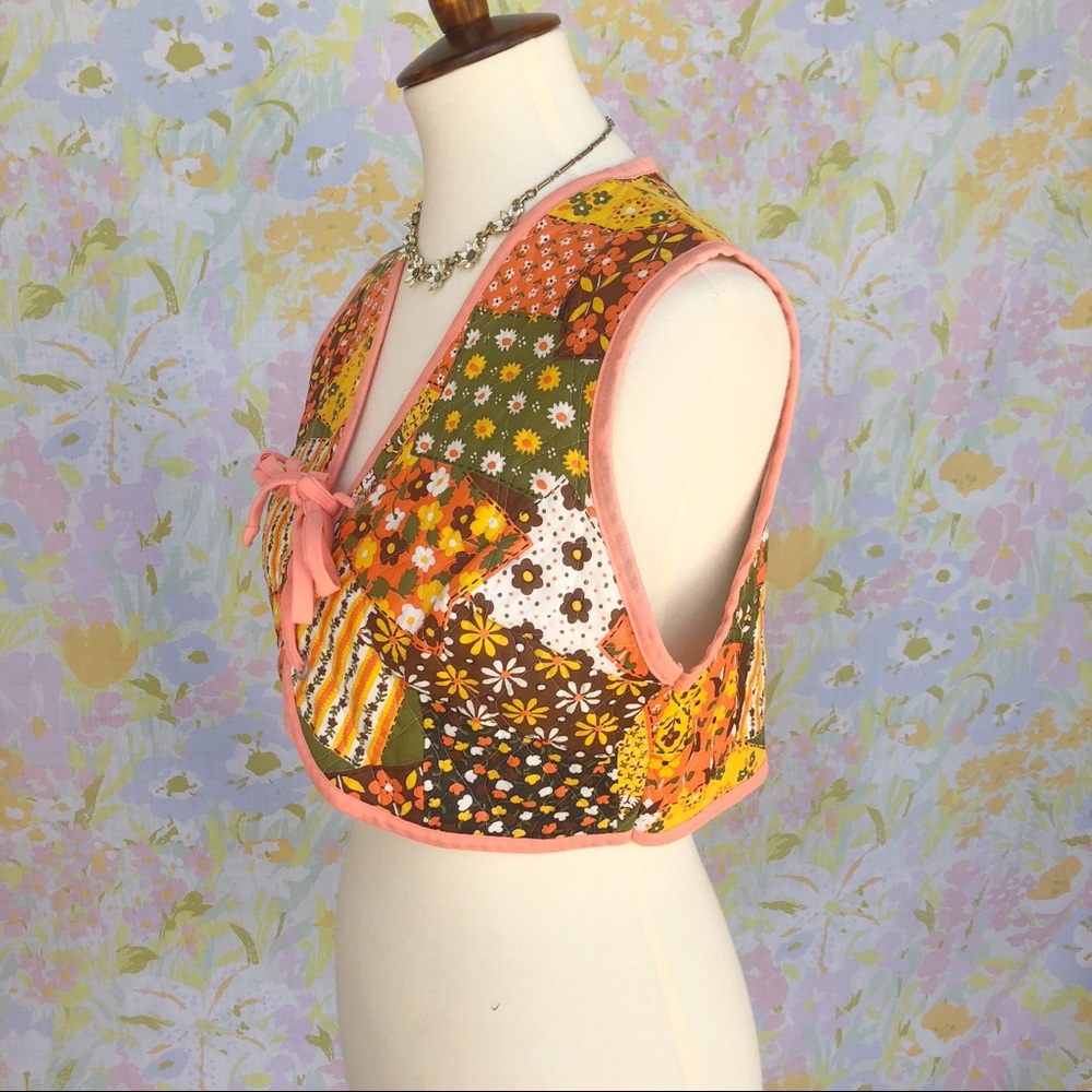 SOLD True Vintage 70s Lace Up Hippie Quilted Vest - Picture 4 of 8